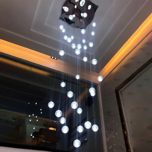 lustre long en cristal pour une ambiance moderne et élégante - vue 3 sur 17