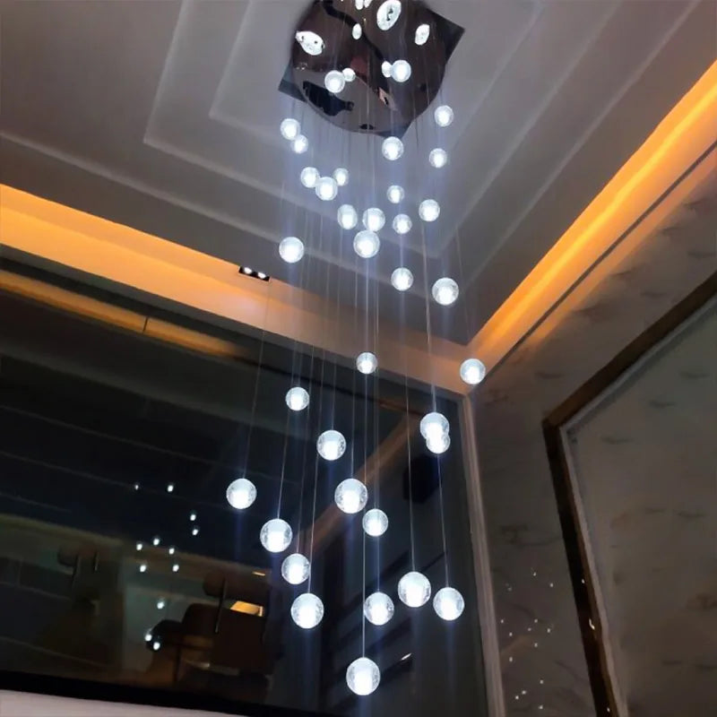 lustre long en cristal pour une ambiance moderne et élégante - vue 3 sur 17