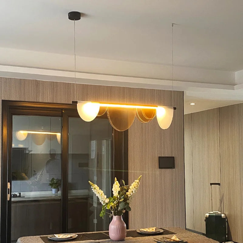 lustre moderne en acrylique pour restaurant bar café lumineux et créatif - vue 3 sur 10
