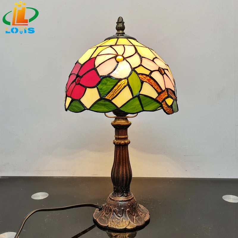 lampe de table style américain en verre teinté pour intérieur décoratif