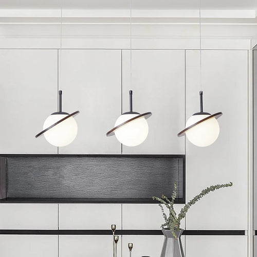 suspension nordique en bois forme planète décorative - vue 2 sur 12