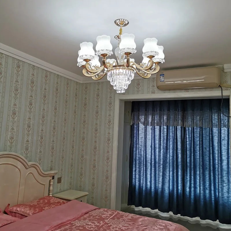 lustre moderne en cristal pour un éclairage élégant et raffiné - vue 6 sur 12