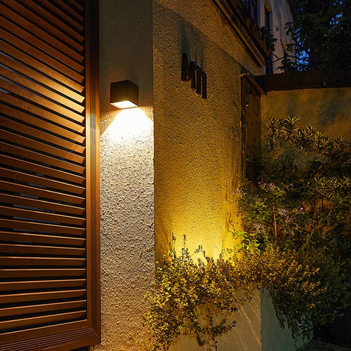 Applique solaire extérieure lumineuse appliques murales solaire petite Squa jardin couloir terrasse corps humain induction IP65 étanche Lighti - vue 6 sur 9