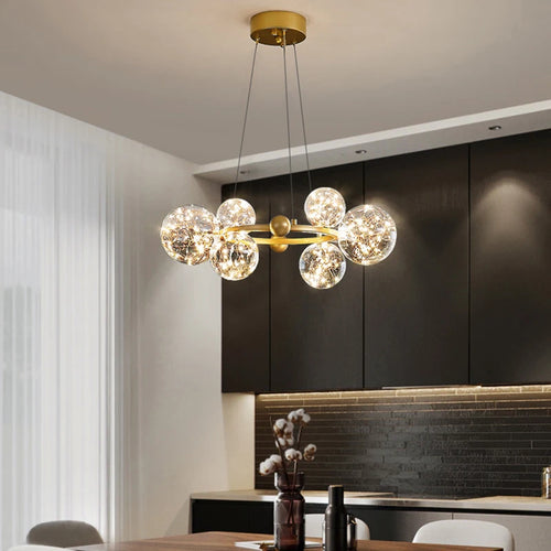 lustre moderne de luxe avec anneaux led et boule de verre - vue 5 sur 10