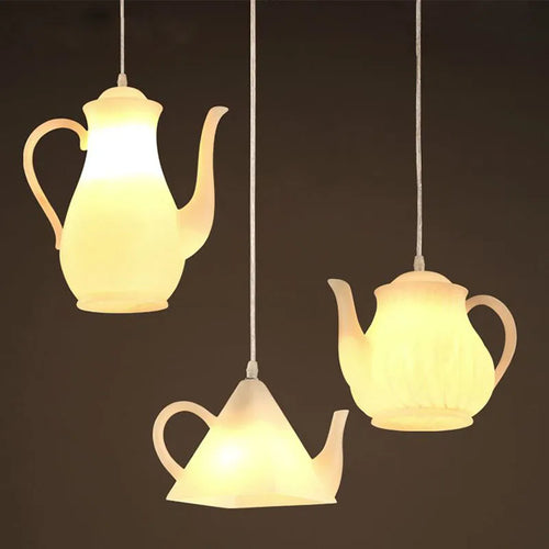 Suspension en résine avec tasse de thé et théière - vue 2 sur 7
