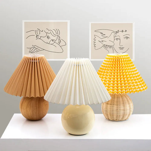 Lampe de table plissée coréenne - vue 2 sur 25