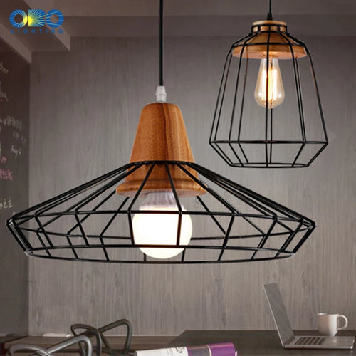 suspension vintage en fer et bois pour éclairage intérieur - vue 3 sur 9