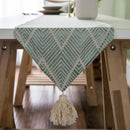 Chemin de table brodé motifs géométriques style bohème