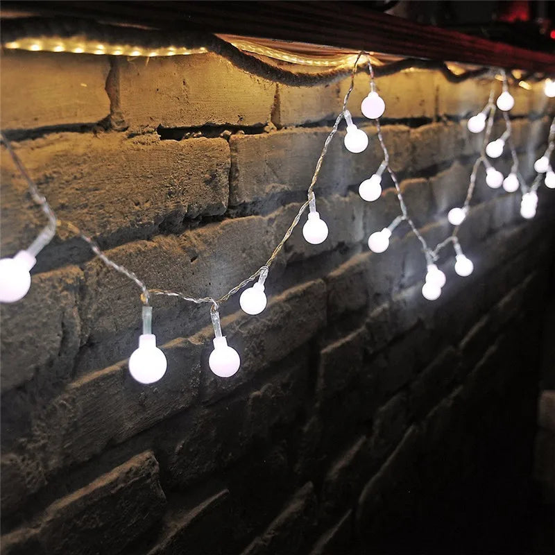 guirlande lumineuse à 80 led boules cerisier pour mariage et noël - vue 4 sur 9