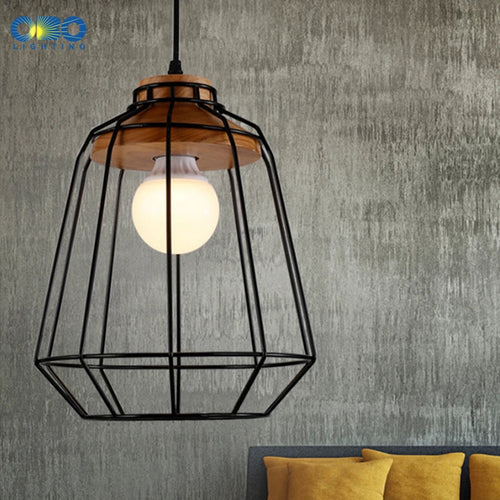 suspension vintage en fer et bois pour éclairage intérieur - vue 4 sur 9