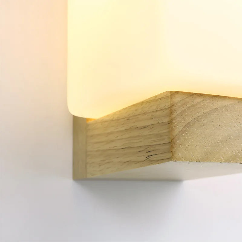 applique murale moderne en bois avec veilleuse et abat-jour dépoli - vue 5 sur 7