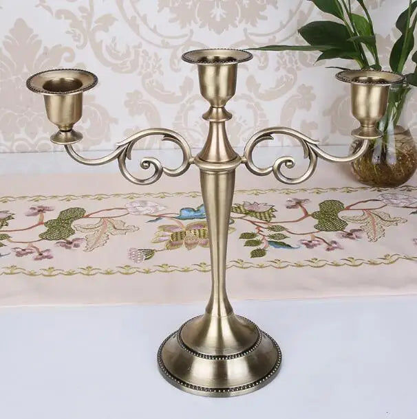 bougeoir rétro en métal à trois bras pour décoration élégante - vue 6 sur 9
