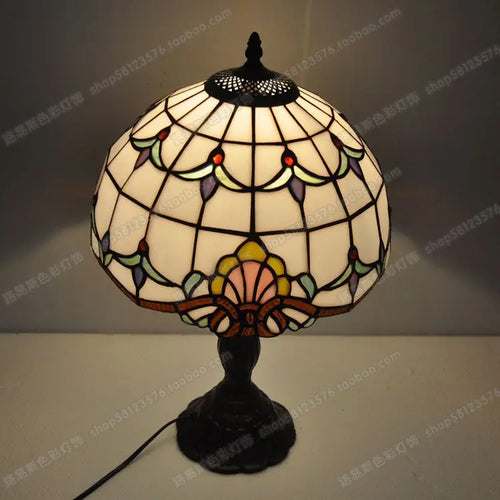lampe de chevet tiffany style baroque en verre soudé avec base en métal - vue 5 sur 6