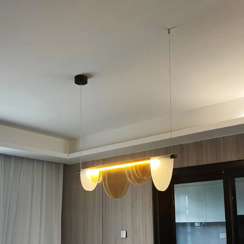 lustre moderne en acrylique pour restaurant bar café lumineux et créatif - vue 5 sur 10
