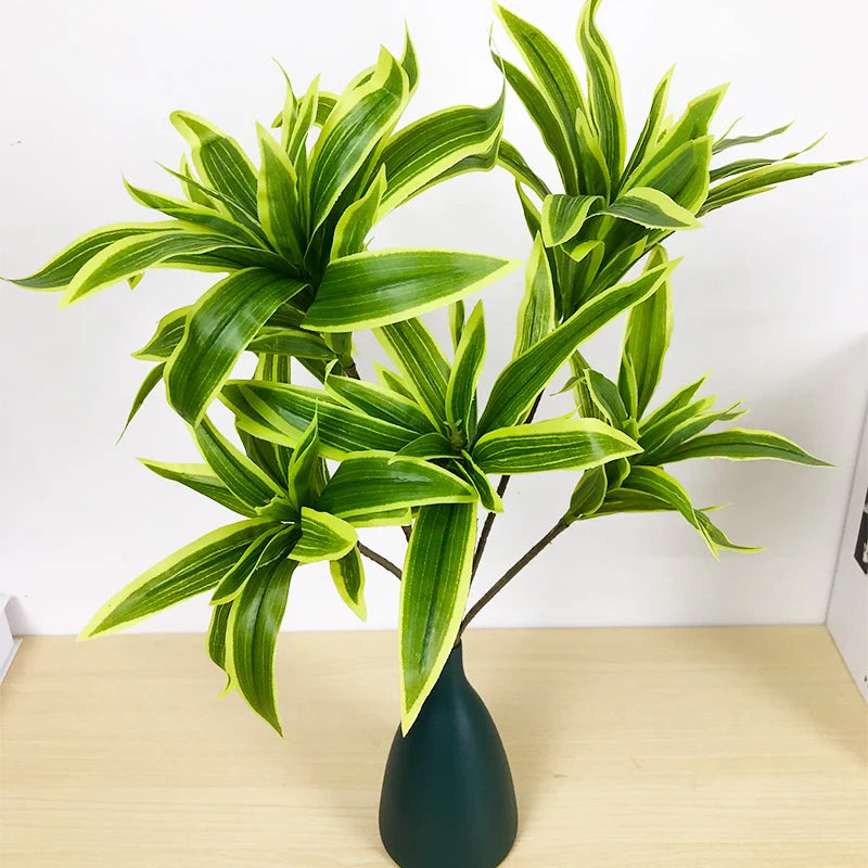 palmier artificiel à trois têtes en pot pour décoration intérieure - vue 5 sur 8