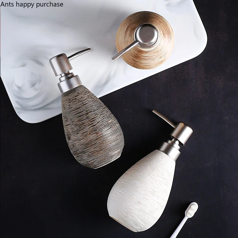 bouteille en céramique pour lotion gel douche et savon - vue 4 sur 11