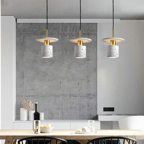 suspension design en terrazzo pour restaurant et bar - vue 4 sur 9