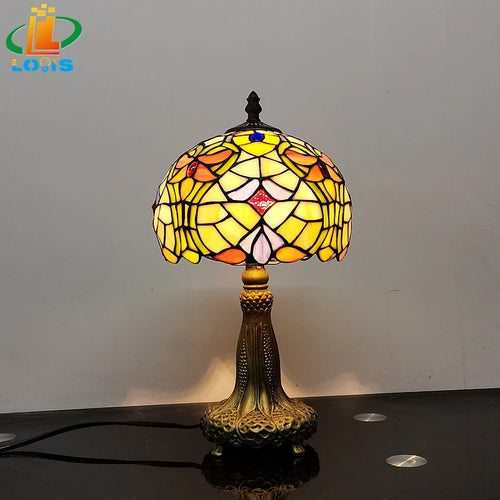 lampe à poser style tiffany pour éclairage décoratif intérieur