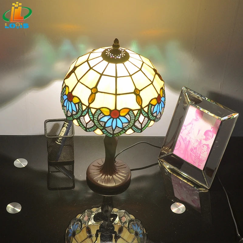 lampe à poser style tiffany en verre teinté pour restaurant et café - vue 3 sur 9