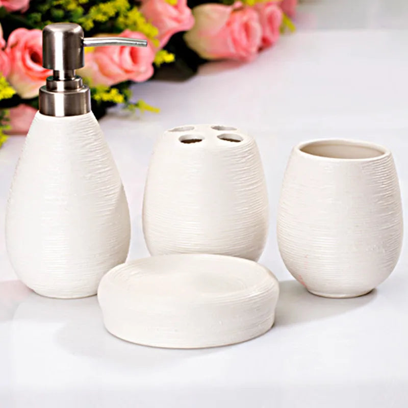 ensemble d'accessoires en céramique pour la salle de bain - vue 6 sur 9