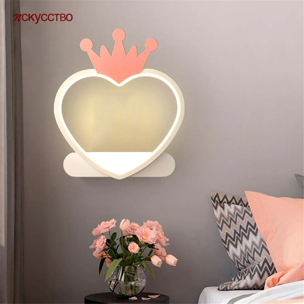 étagère métallique coeur nordique avec lampe led murale pour enfants - vue 1 sur 10