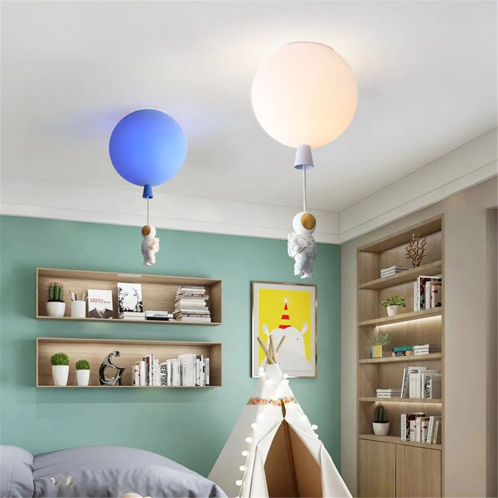 plafonnier led nordique avec astronaute et ballons pour enfants - vue 5 sur 28