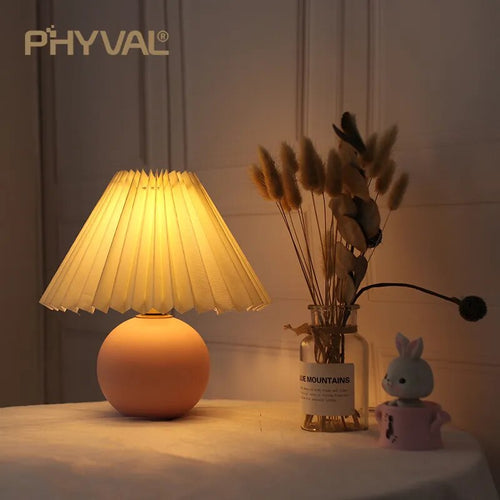 Lampe de table plissée coréenne - vue 3 sur 25