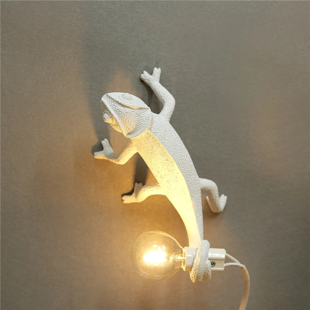 lampe de table led mignon lézard nordique en résine - vue 6 sur 11