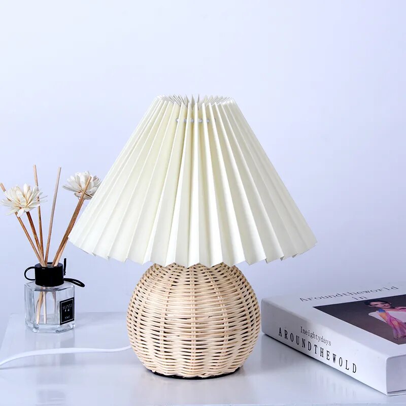Lampe de table plissée coréenne - vue 3 sur 25