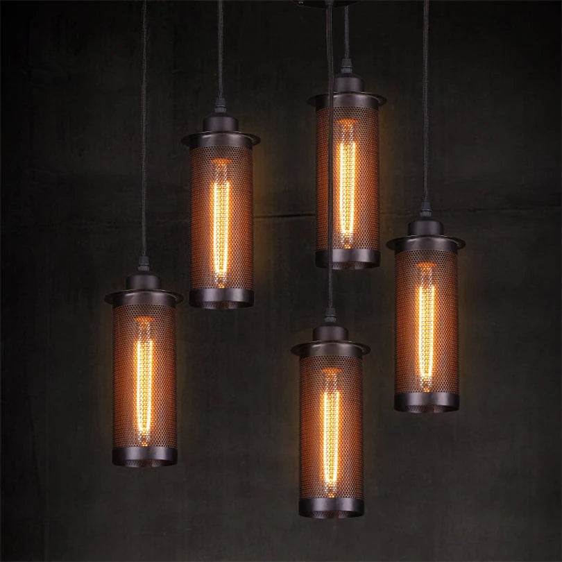 suspension industrielle en maille de fer pour bar et loft vintage - vue 1 sur 6
