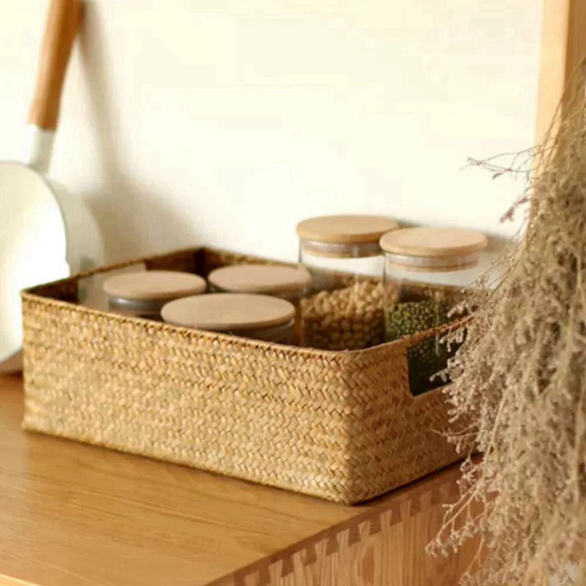 panier en jonc de mer tissé pour rangement et décoration - vue 4 sur 10