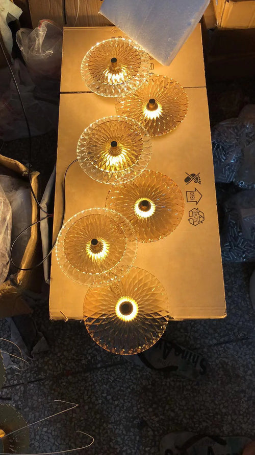 lampe à poser postmoderne en verre et fer doré lotus - vue 7 sur 10