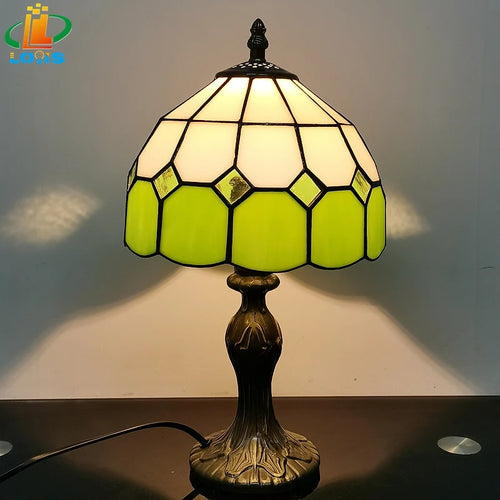 lampe à poser vitrail style tiffany pour décoration intérieure - vue 3 sur 11