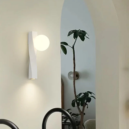 applique murale led en aluminium et verre rotatif - vue 5 sur 12