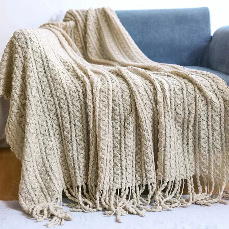 Plaid nordique carreaux style boheme doux pompons