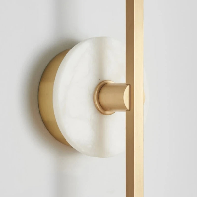 applique murale minimaliste en marbre naturel avec ligne en laiton - vue 6 sur 12