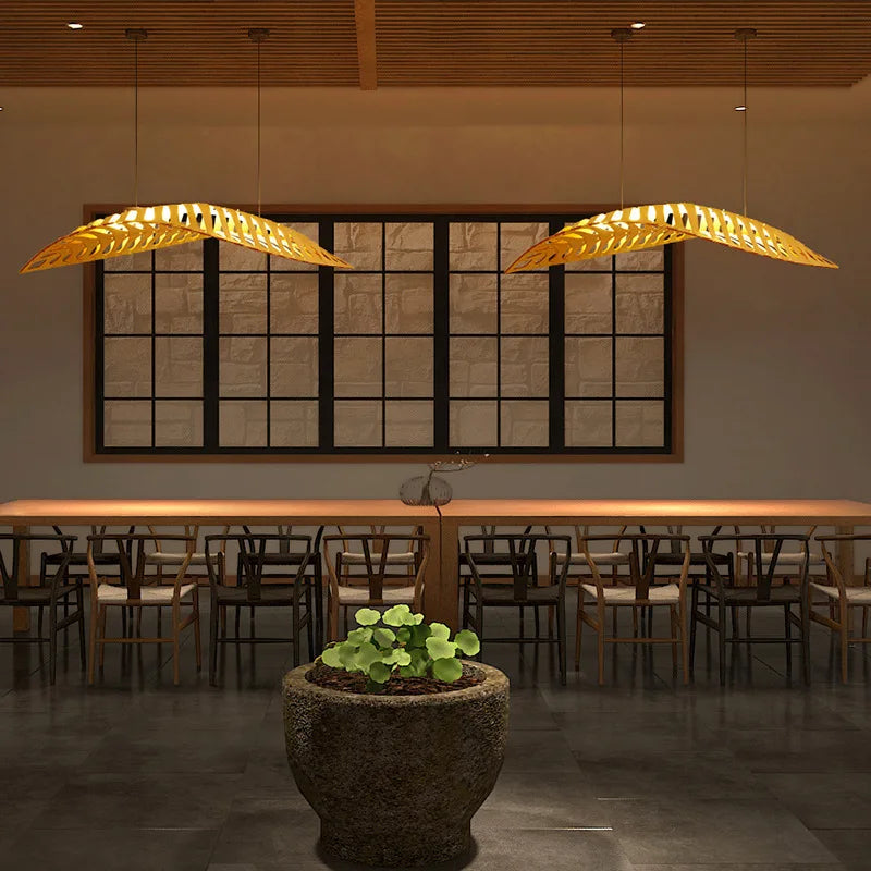 Lustre design en bois à chevrons d'art moderne - vue 5 sur 8