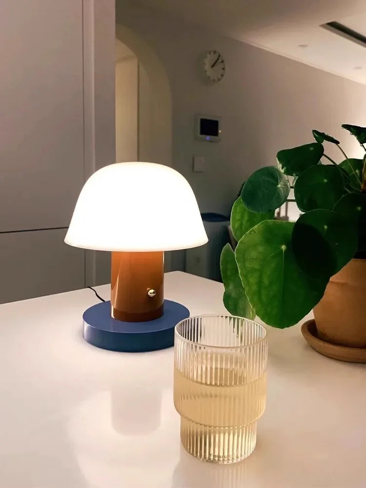 lampe à poser rétro danoise ambiance chaleureuse et décorative - vue 3 sur 9