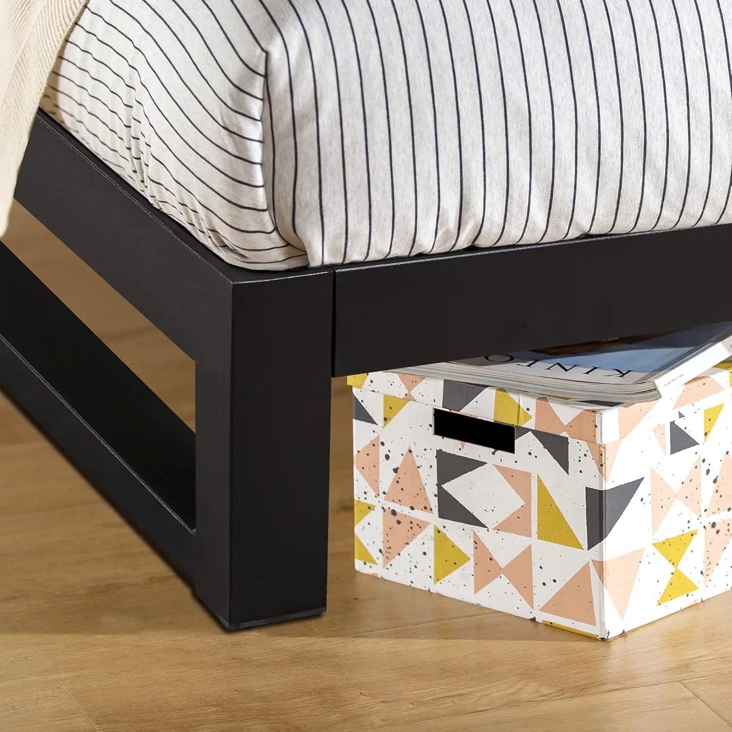 plafonnier métal plateforme avec sommier en bois - vue 4 sur 6