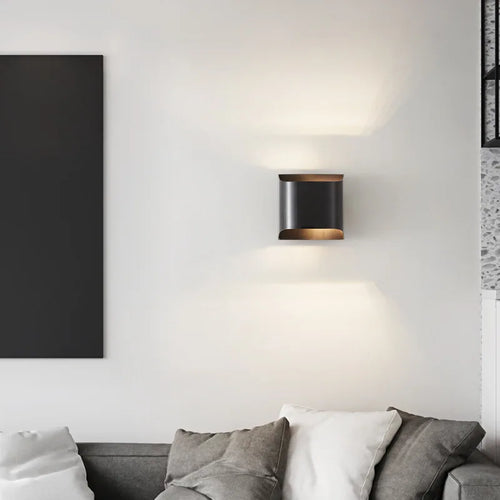 Applique murale LED en laiton au design moderne - vue 5 sur 10