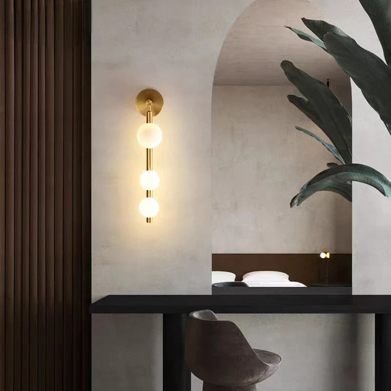 Modern Living Room Art Decoration Wall Lamp, Black Bedside Table, Aisle TV Background Wall, Sofa, Mirror Lighting Appliance - vue 1 sur 10