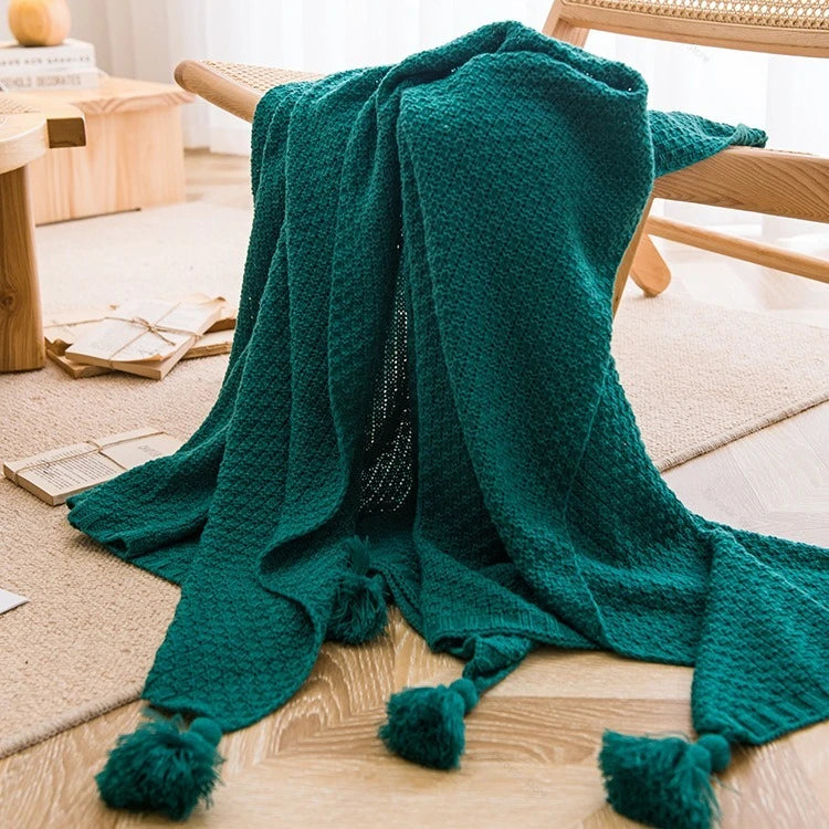 Plaid grosse maille gaufrée style nordique avec pompons - vue 7 sur 7