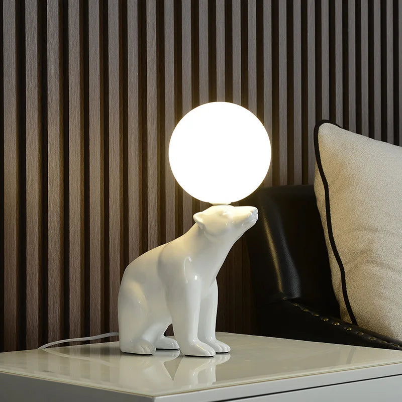 Nordic Design Resin Bear Table Lamp Led Desk Light with Glass Ball for Bedroom - vue 3 sur 8