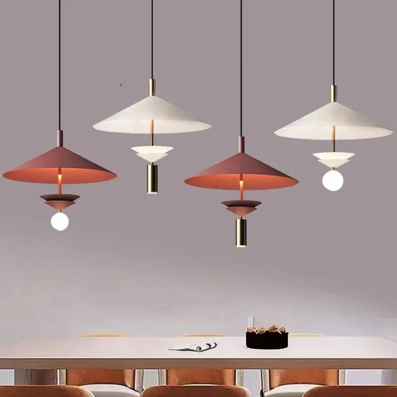 lustre moderne en métal design nordique pour éclairage intérieur - vue 6 sur 11
