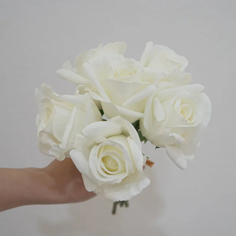 bouquets de roses artificielles réalistes pour décorations variées