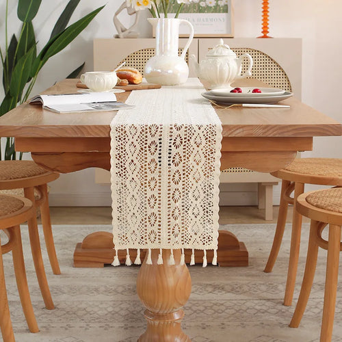 Chemin de table beige dentelle crochet vintage pompons - vue 8 sur 7