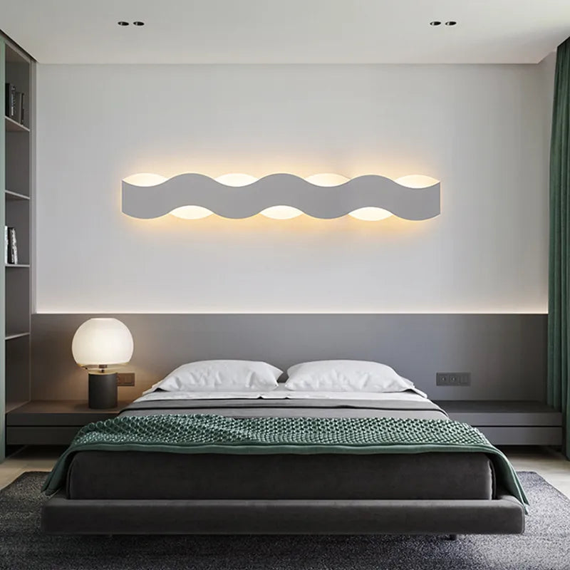 Applique murale LED moderne en forme de vague pour couloir intérieur - vue 2 sur 18