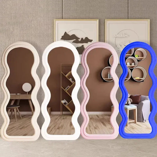 miroir ondulé design moderne pour un espace chic et funky - vue 5 sur 11