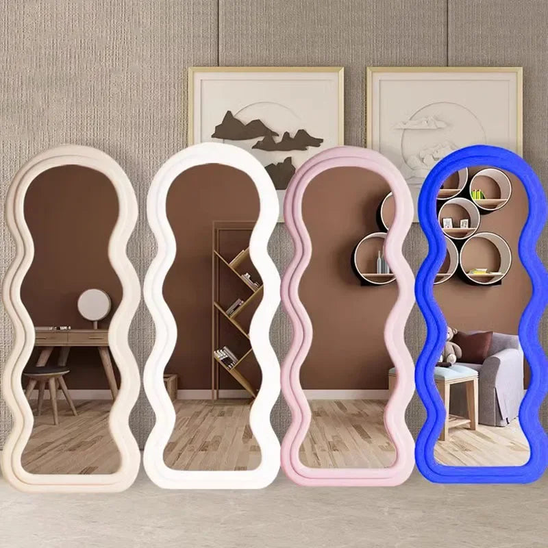 miroir ondulé design moderne pour un espace chic et funky - vue 4 sur 11