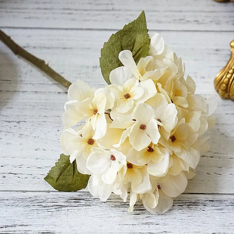 bouquet d'hortensias en soie pour décoration intérieure et mariage - vue 14 sur 14